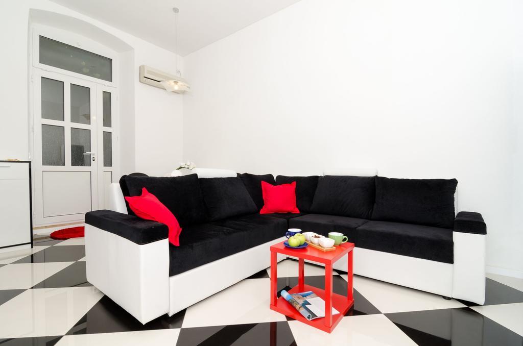 Guest House Cinema Close To Port Dubrovnik Quarto foto