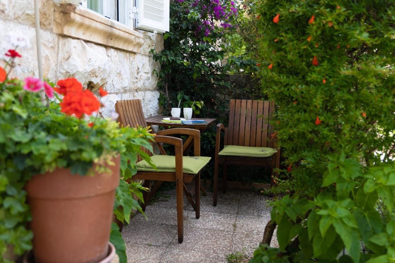 Guest House Cinema Close To Port Dubrovnik Exterior foto