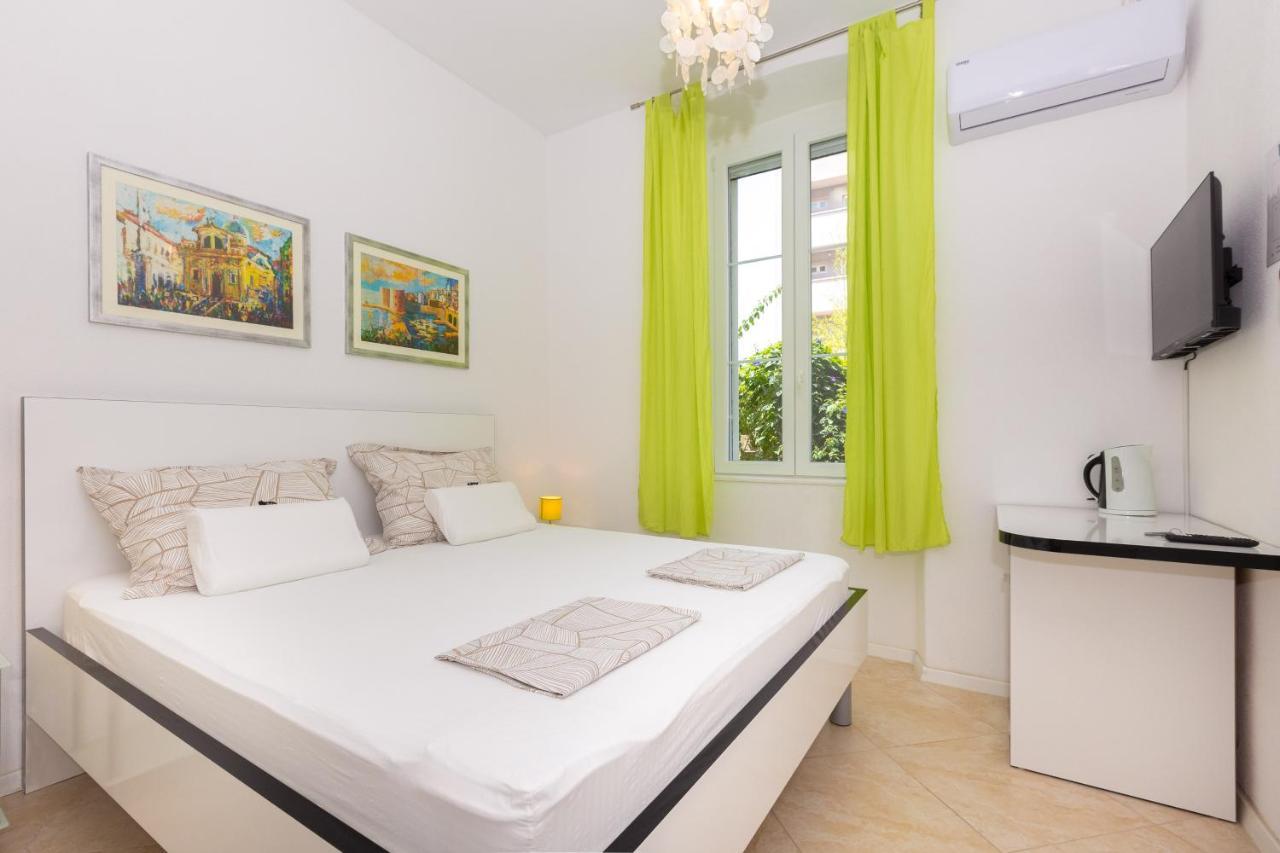 Guest House Cinema Close To Port Dubrovnik Exterior foto