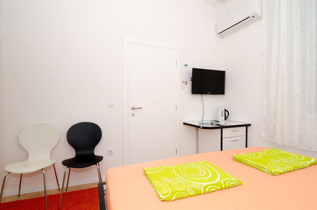 Guest House Cinema Close To Port Dubrovnik Exterior foto