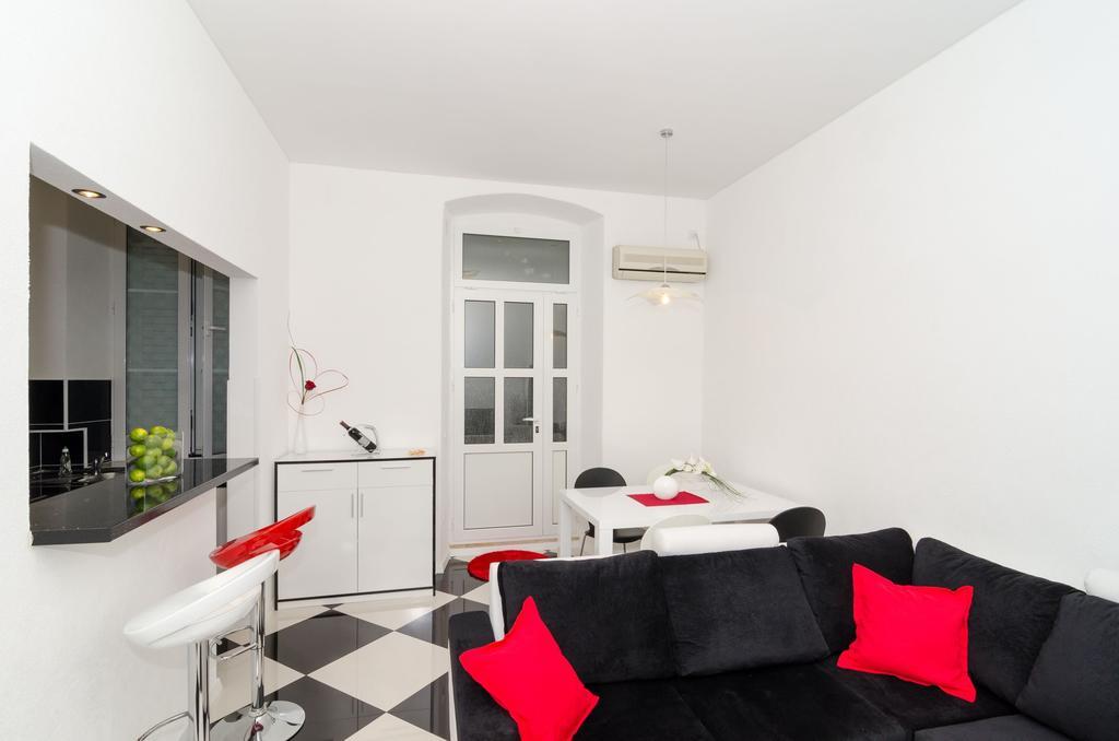 Guest House Cinema Close To Port Dubrovnik Exterior foto